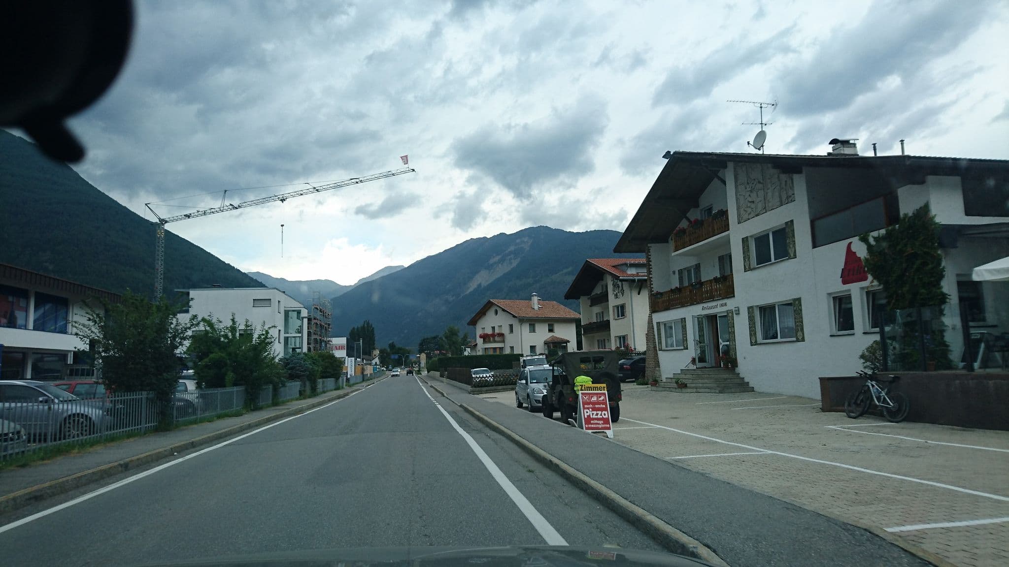 Street view near Pizzeria Restaurant Erika, Sluderno — © voschix (CC BY-SA · Mapillary)