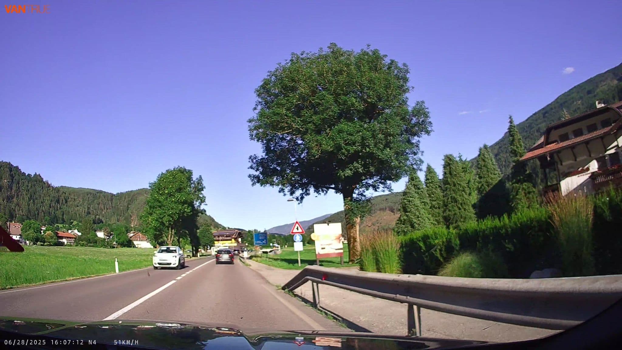 Street view near Sigmunderhof, Terento — © fcignat (CC BY-SA · Mapillary)