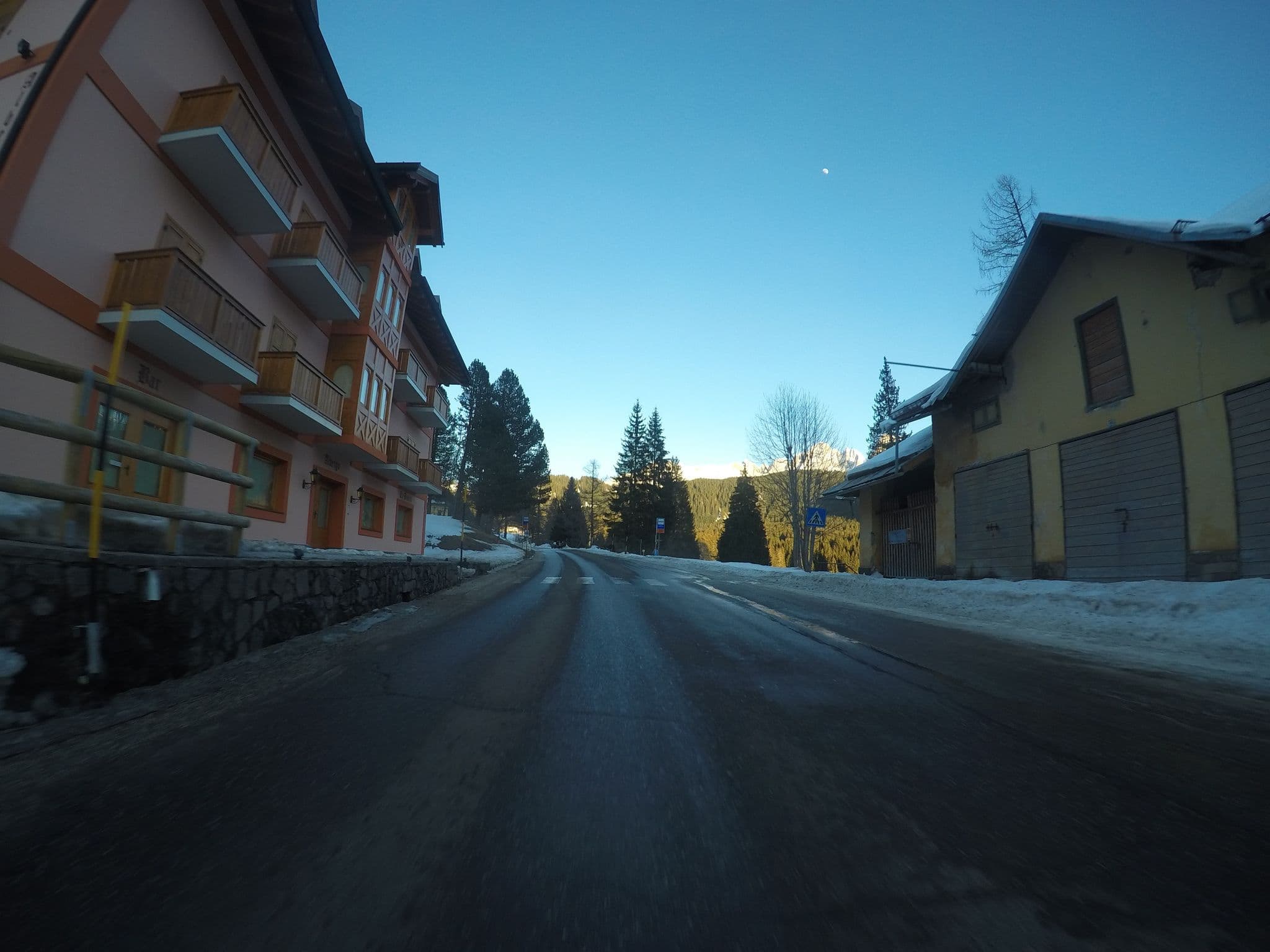 Street view near Albergo la Bicocca, Moena — © chrisbeddow (CC BY-SA · Mapillary)