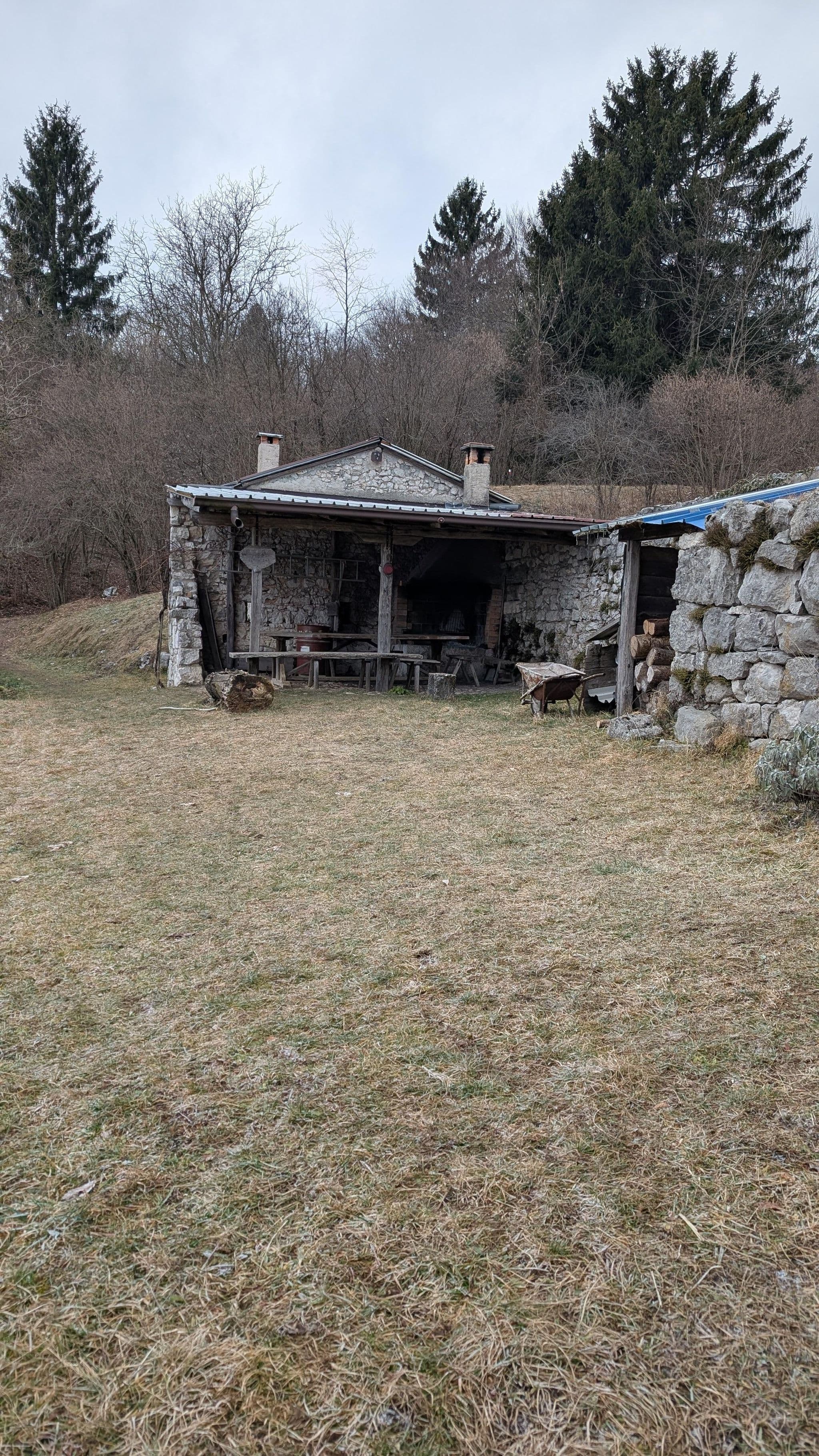 Street view near Casera Sinich, Meduno — © borgofum (CC BY-SA · Mapillary)