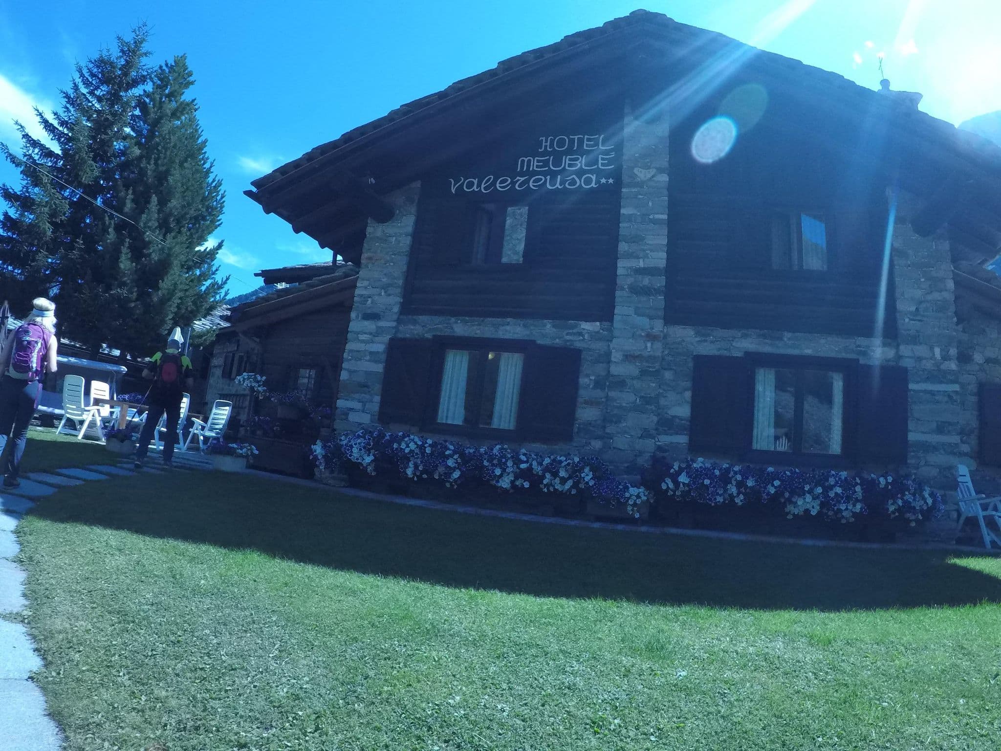 Street view near Hotel "Petit Dahu", Aymavilles — © bcostacurta (CC BY-SA · Mapillary)