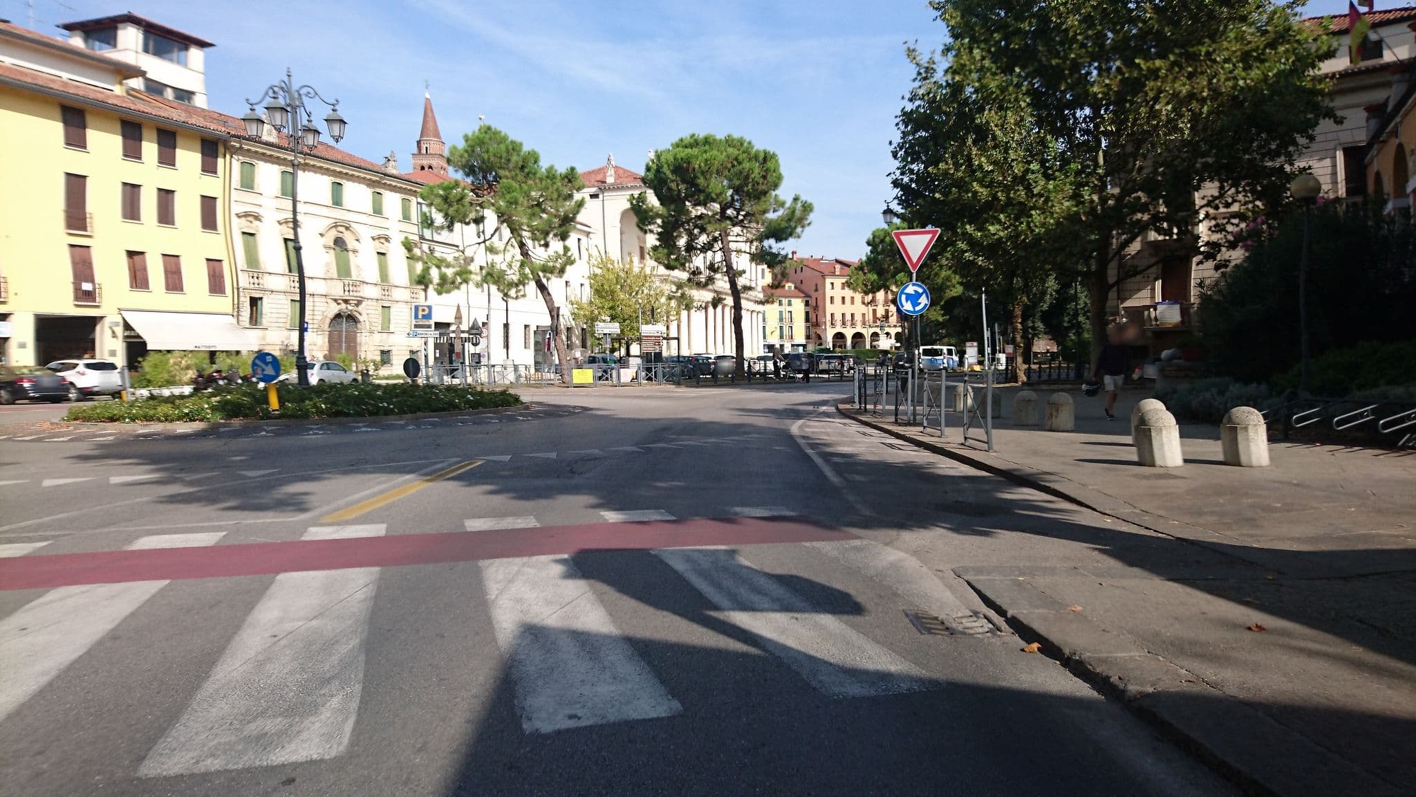 Street view near Ostello Olimpico di Vicenza, Vicenza — © voschix (CC BY-SA · Mapillary)