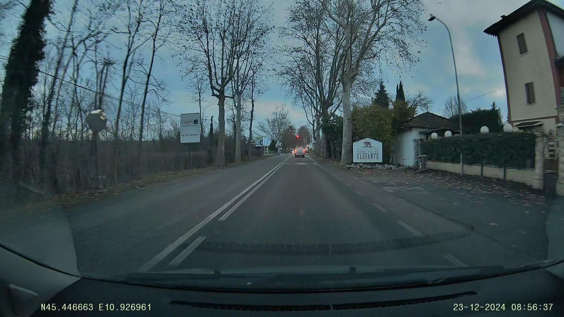 Street view near Park Hotel Elefante, Basson — © Jacopo86 (CC BY-SA · Mapillary)