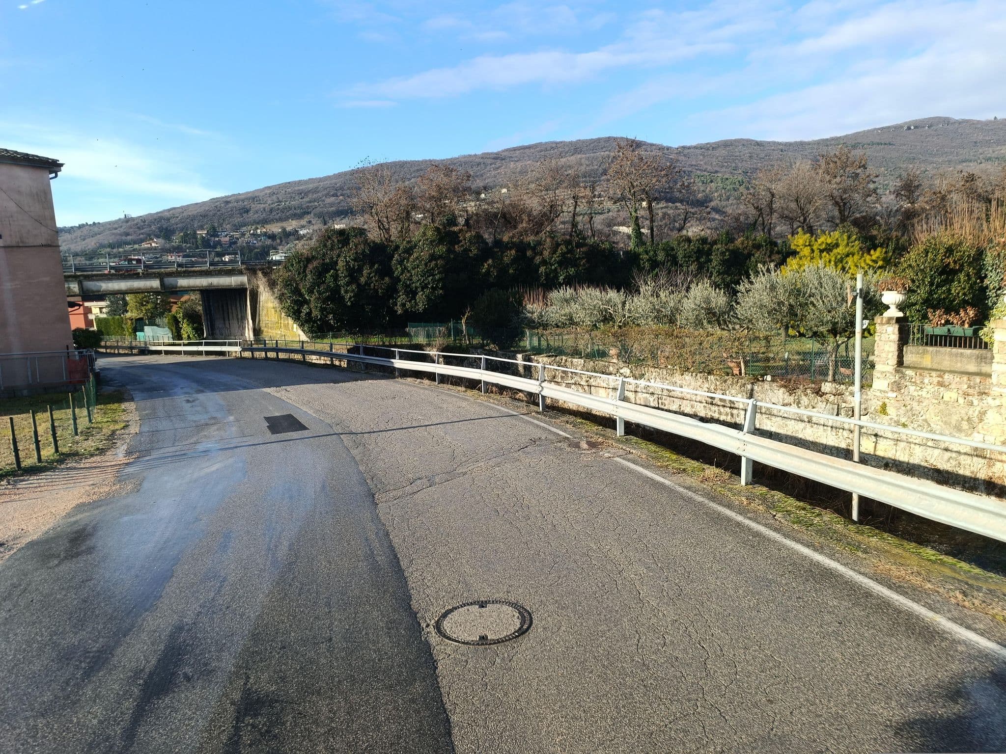 Street view near Bed and Breakfast Gemma, Grezzana — © klimakas (CC BY-SA · Mapillary)