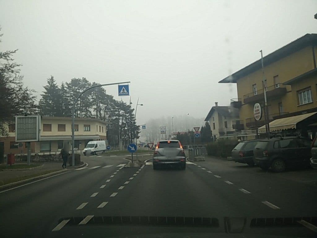 Street view near Hotel Dolomiti, Feltre — © bellazambo (CC BY-SA · Mapillary)