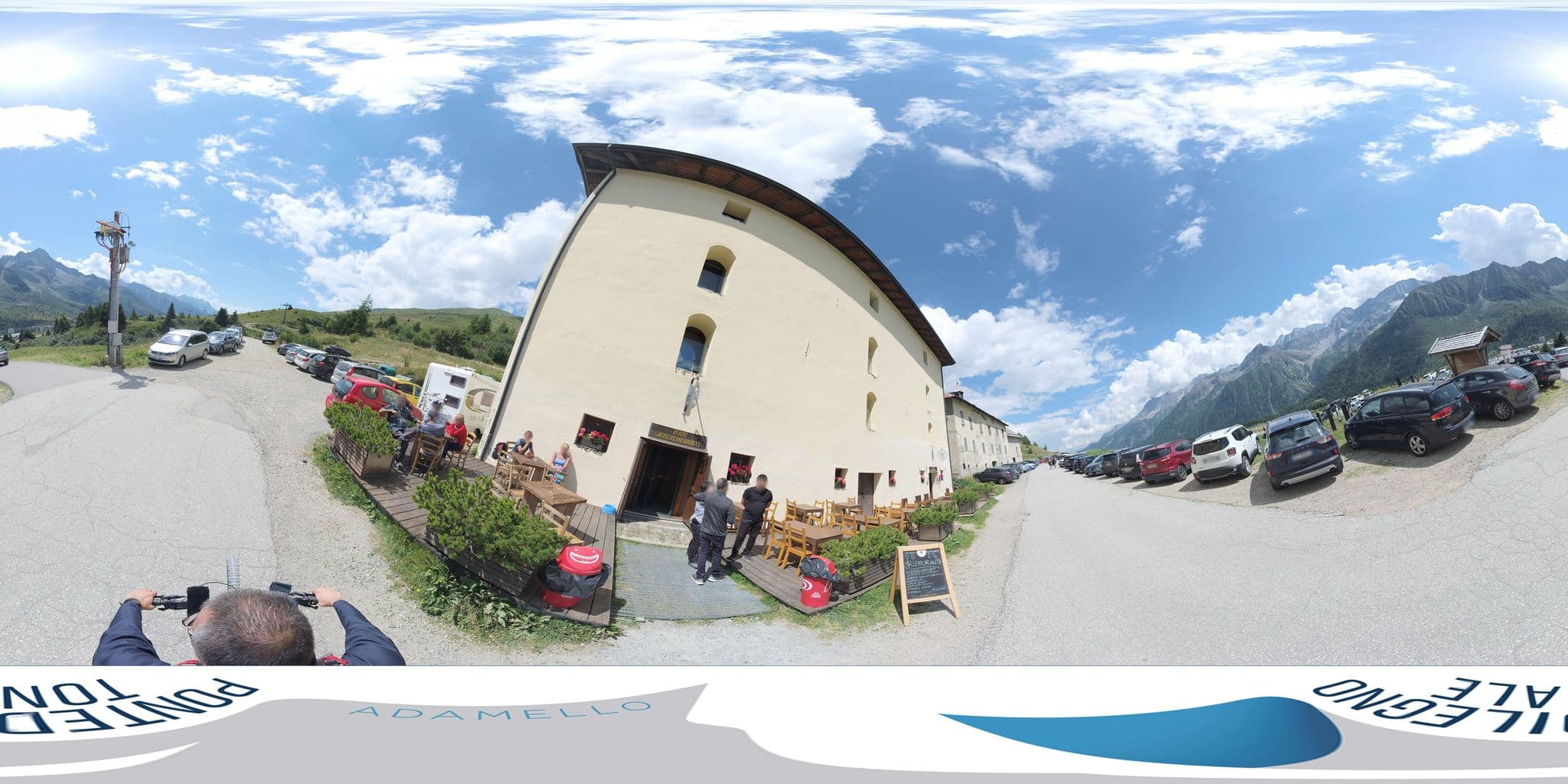 Street view near Hotel La Mirandola, Ponte di Legno — © federicodebetto (CC BY-SA · Mapillary)