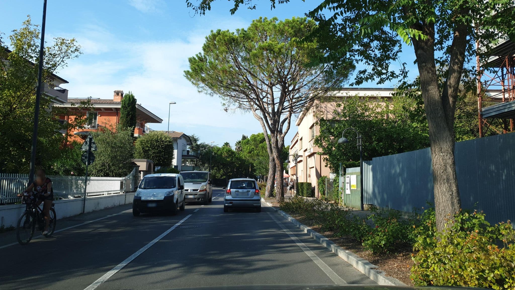 Street view near Hotel Saviola, Sirmione — © jopparn (CC BY-SA · Mapillary)