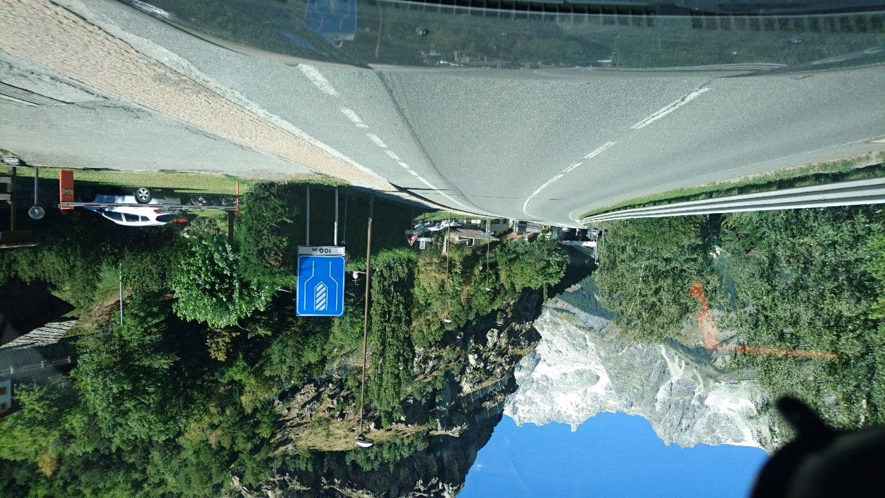 Street view near Hotel dei Camosci, Courmayeur — © voschix (CC BY-SA · Mapillary)