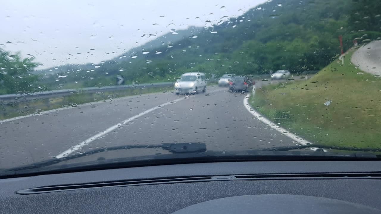 Street view near Garni Palloncino Rosso, Vezzano — © mik007 (CC BY-SA · Mapillary)