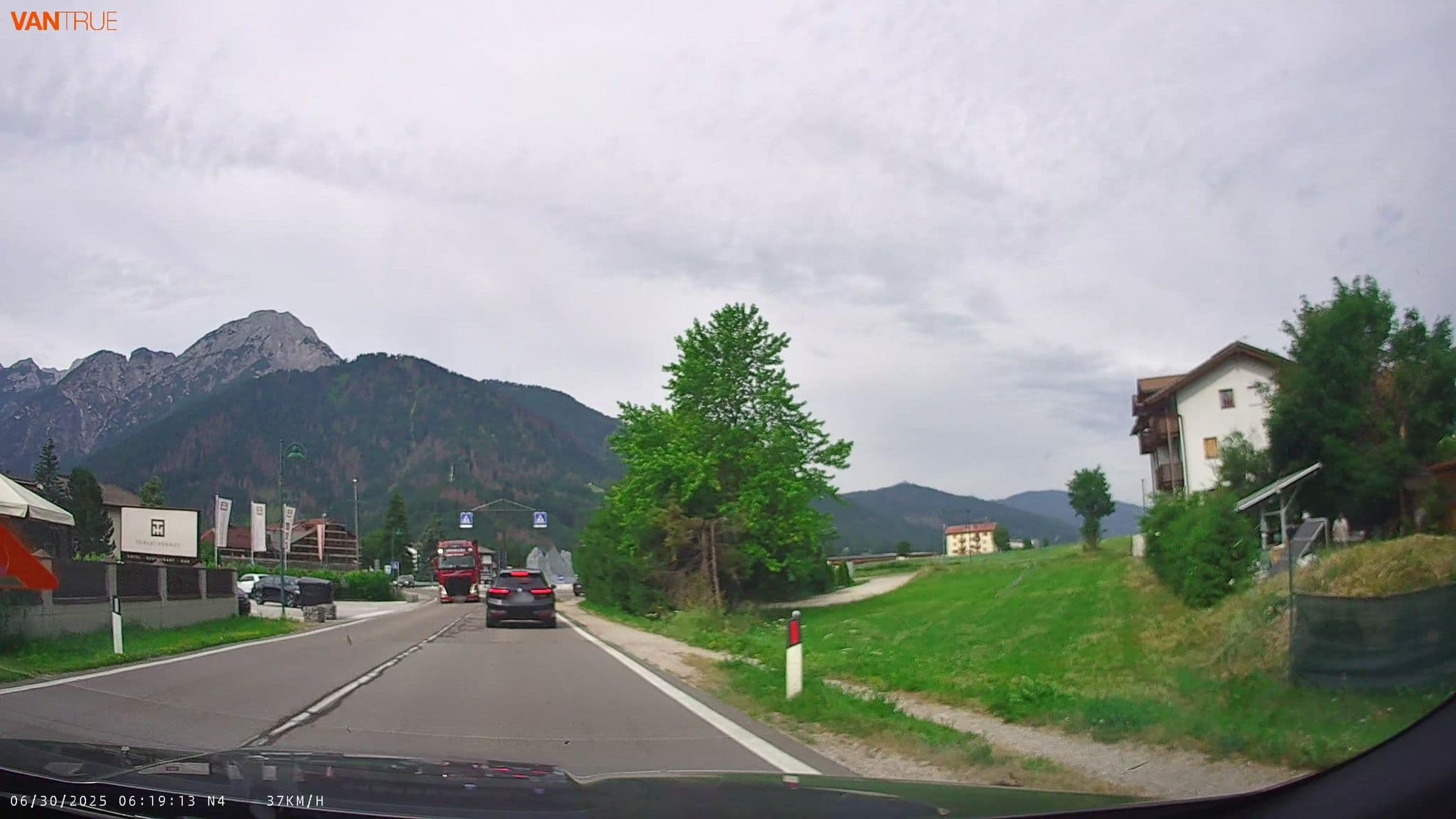 Street view near Toblacherhof, Dobbiaco — © fcignat (CC BY-SA · Mapillary)