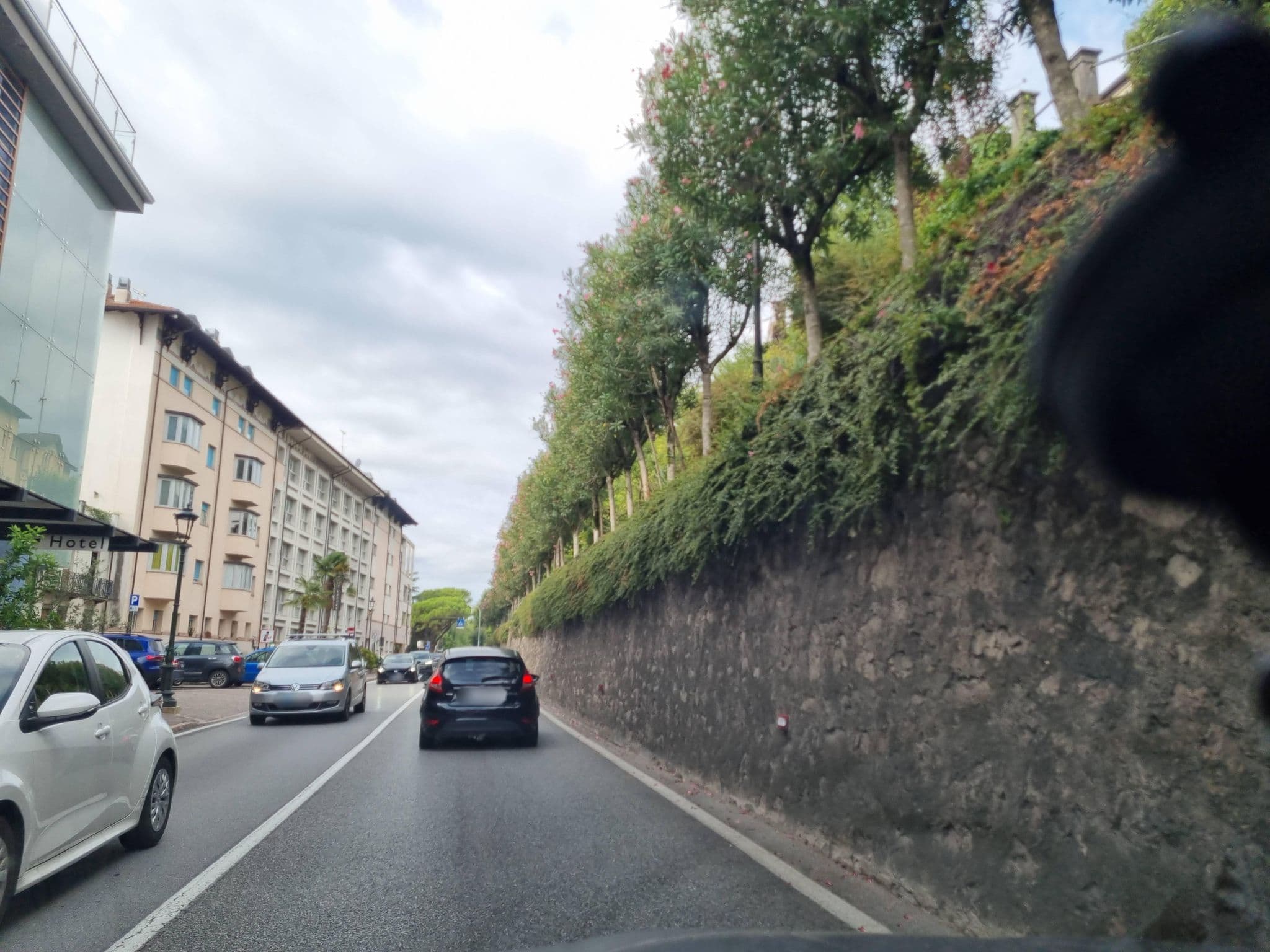 Street view near Hotel Atelier Design, Gardone Riviera — © dsmm (CC BY-SA · Mapillary)