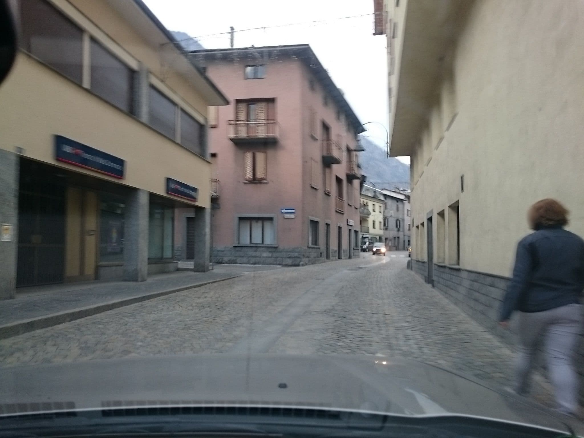 Street view near Hotel Sassella, Grosio — © voschix (CC BY-SA · Mapillary)