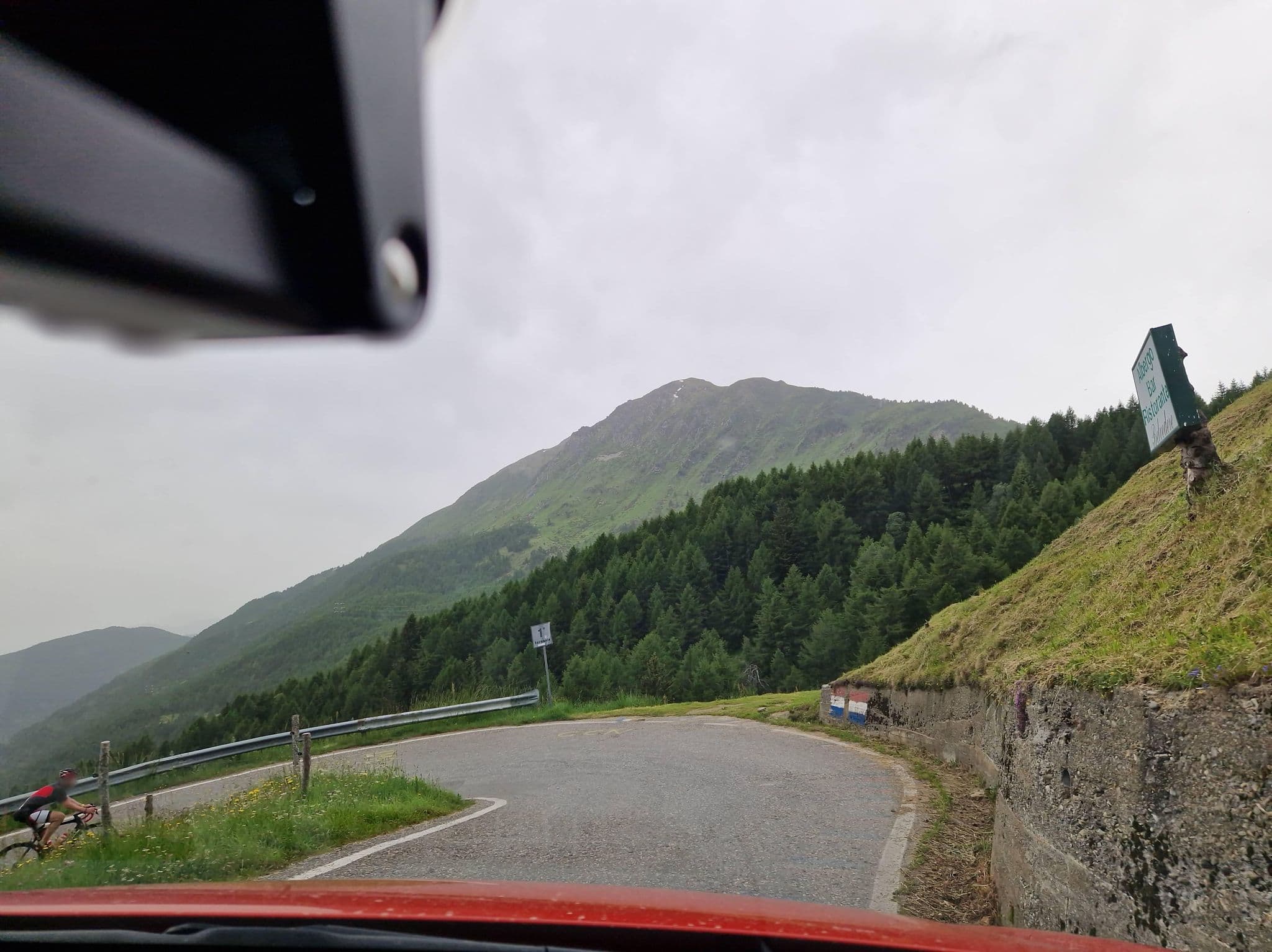 Street view near Hotel Bar Ristorante Belvedere, Grosotto — © mcliquid (CC BY-SA · Mapillary)