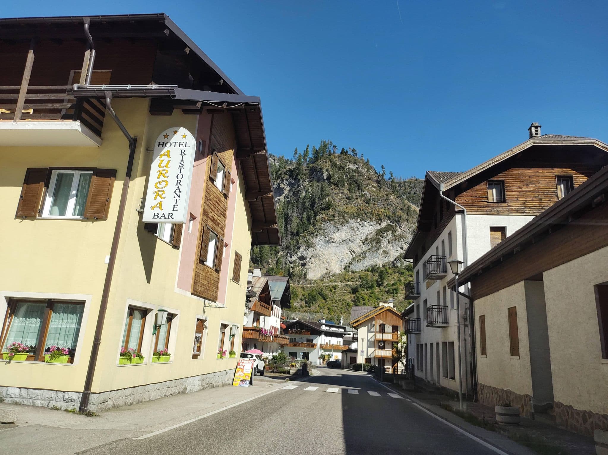 Street view near Aurora, Livinallongo del Col di Lana