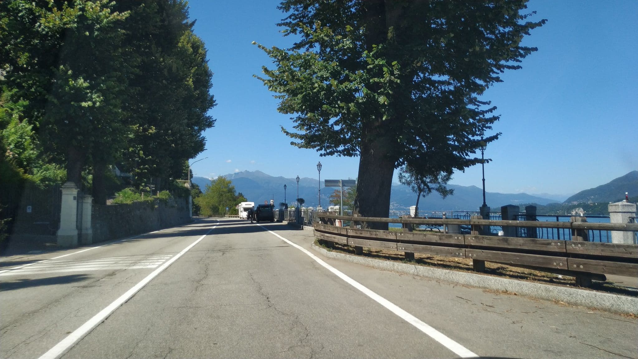 Street view near Hotel Villa Carlotta, Lesa — © mikki65 (CC BY-SA · Mapillary)