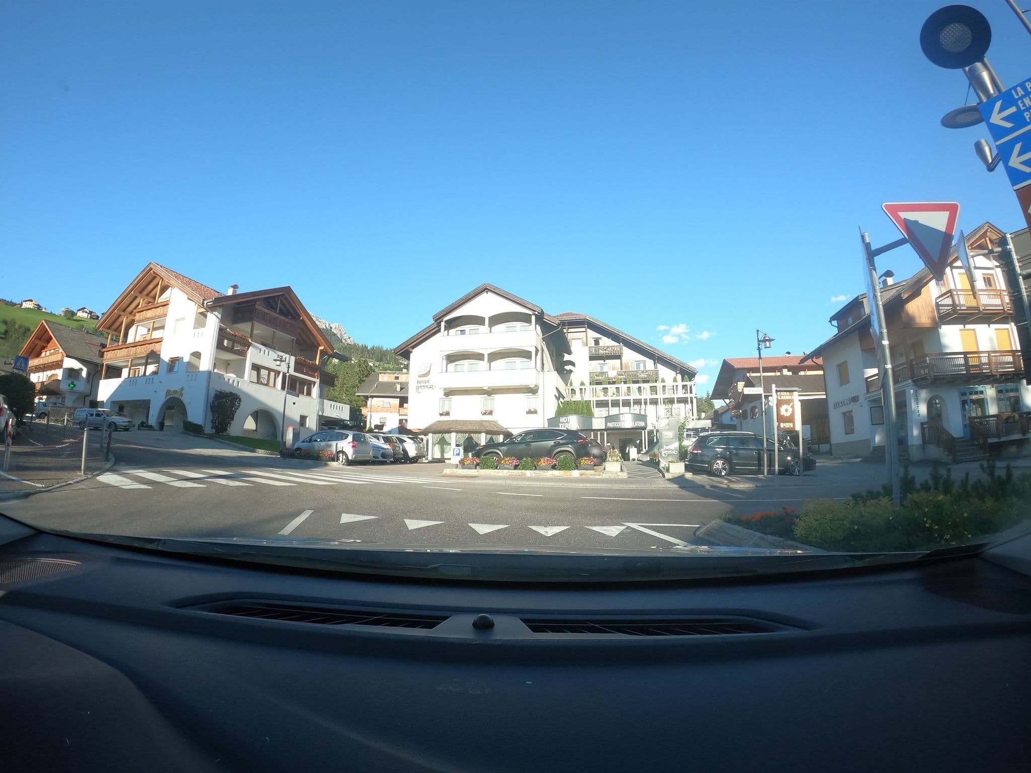 Street view near Rosalpina, La Valle - Wengen