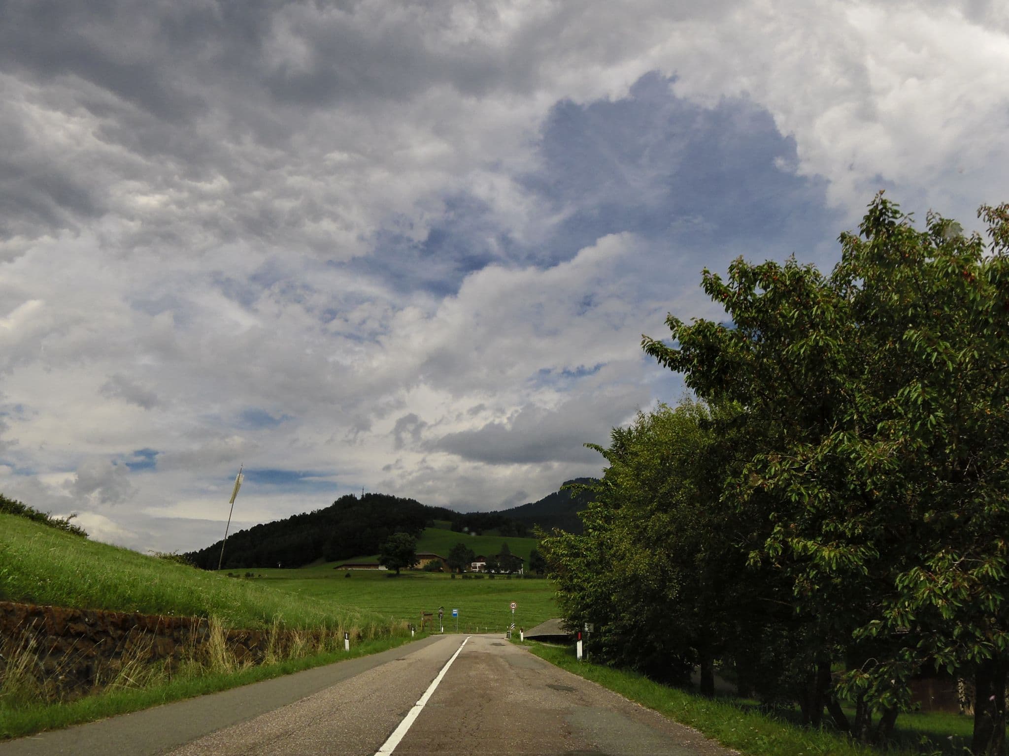 Street view near Singerhof, Siusi