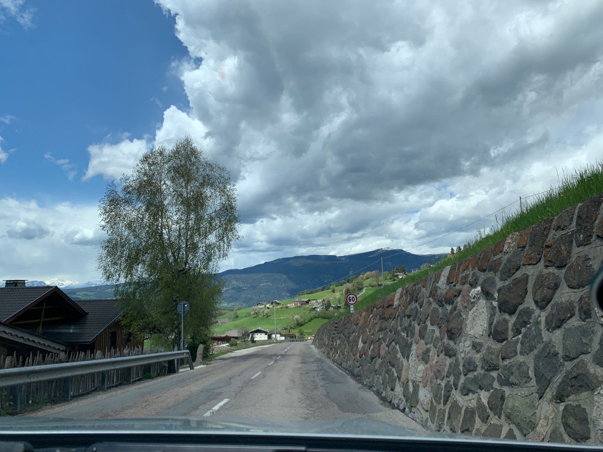 Street view near Falentorhof, Siusi