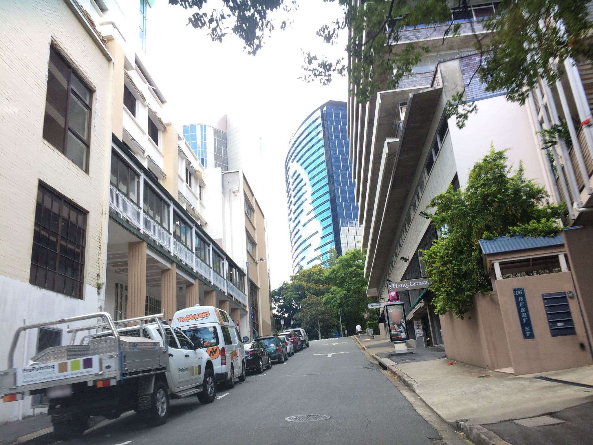 Street view near Astor Metropole, Spring Hill — © hoylen (CC BY-SA · Mapillary)