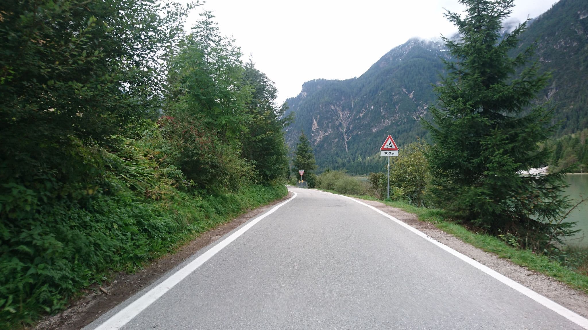 Street view near Hotel Baur am See, Dobbiaco — © voschix (CC BY-SA · Mapillary)