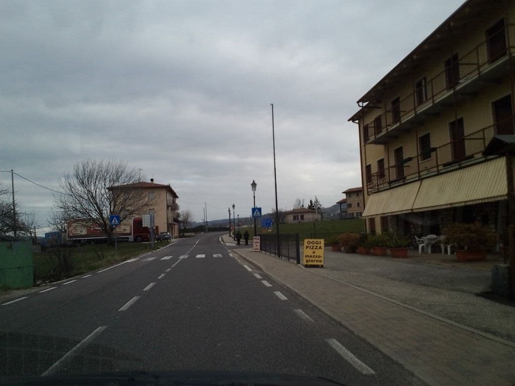 Street view near Hotel Cristina, Cerro Veronese — © vrmap (CC BY-SA · Mapillary)