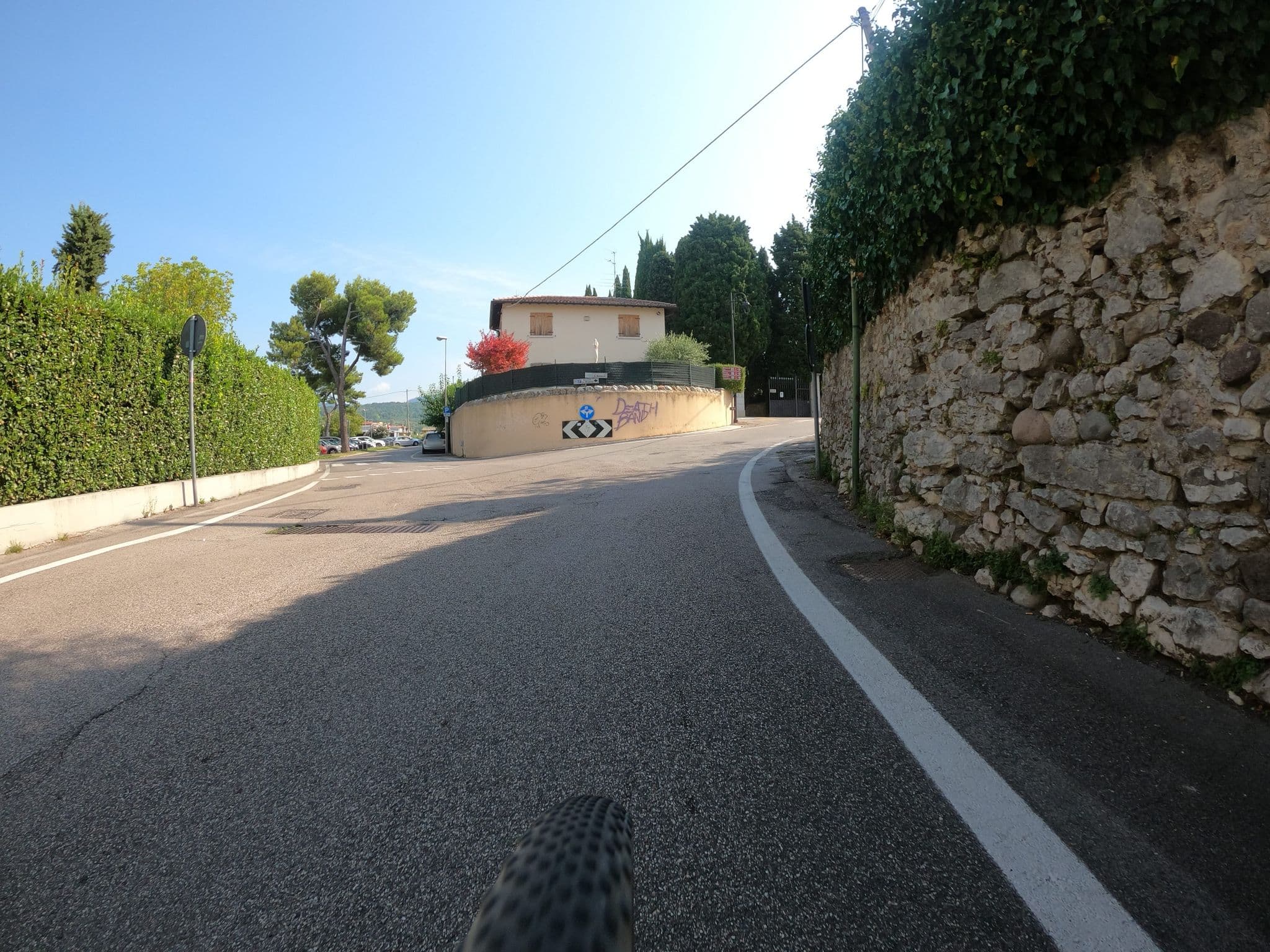 Street view near La Perla, Garda — © plexi32 (CC BY-SA · Mapillary)