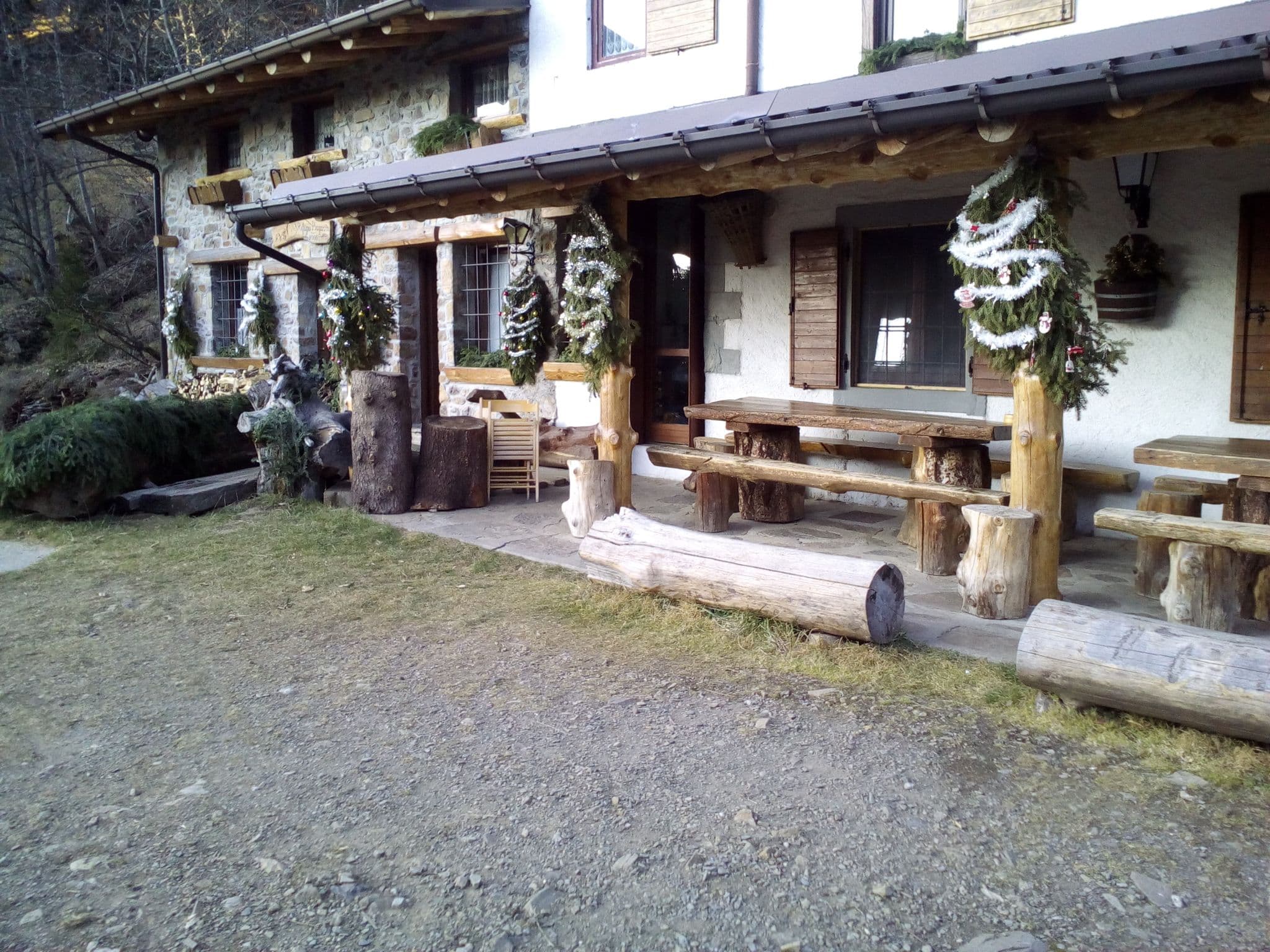 Street view near Rifugio Cimon della Bagozza, Borno — © anonimovelista (CC BY-SA · Mapillary)