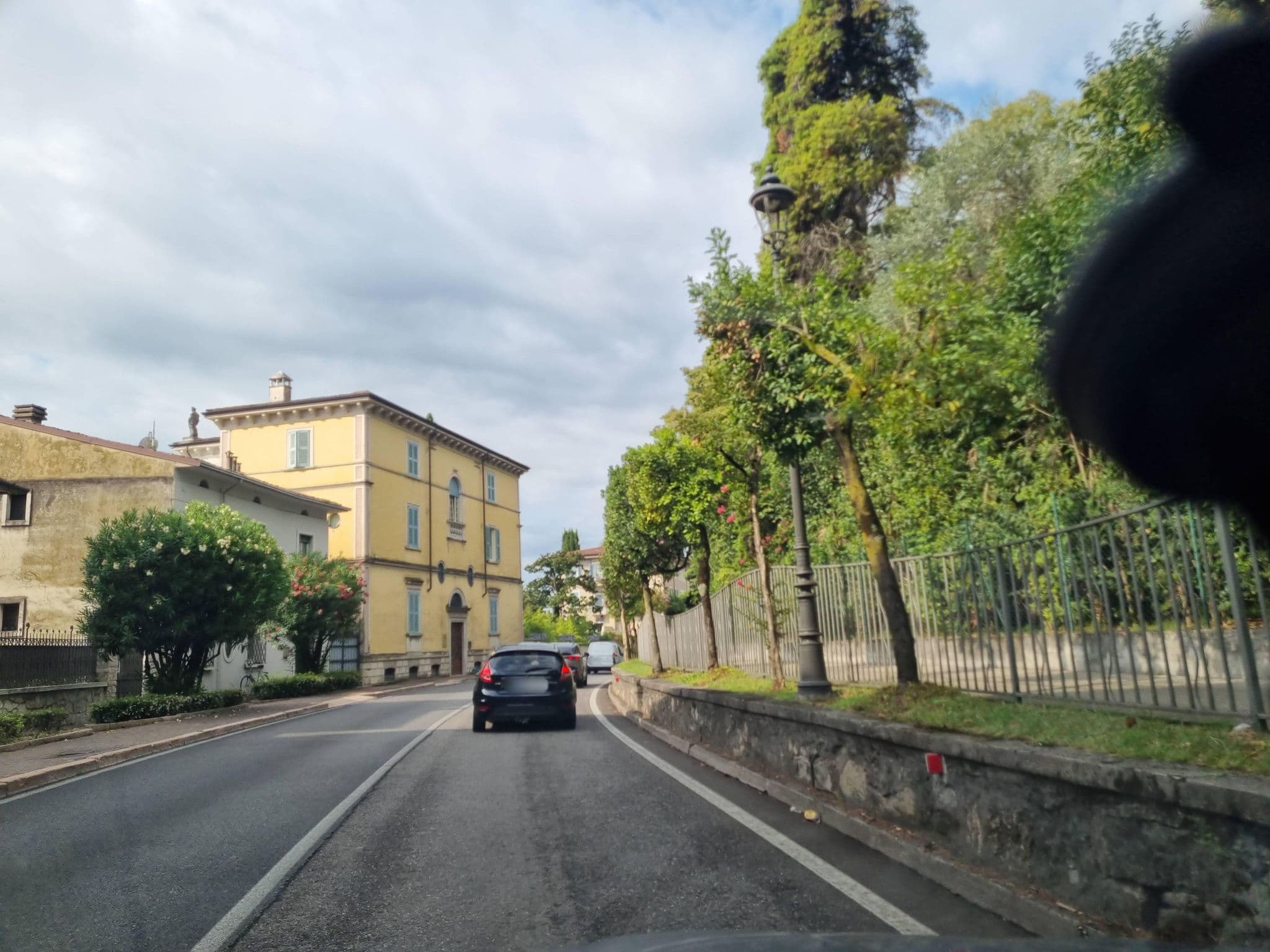 Street view near Maison du Relax, Gardone Riviera — © dsmm (CC BY-SA · Mapillary)