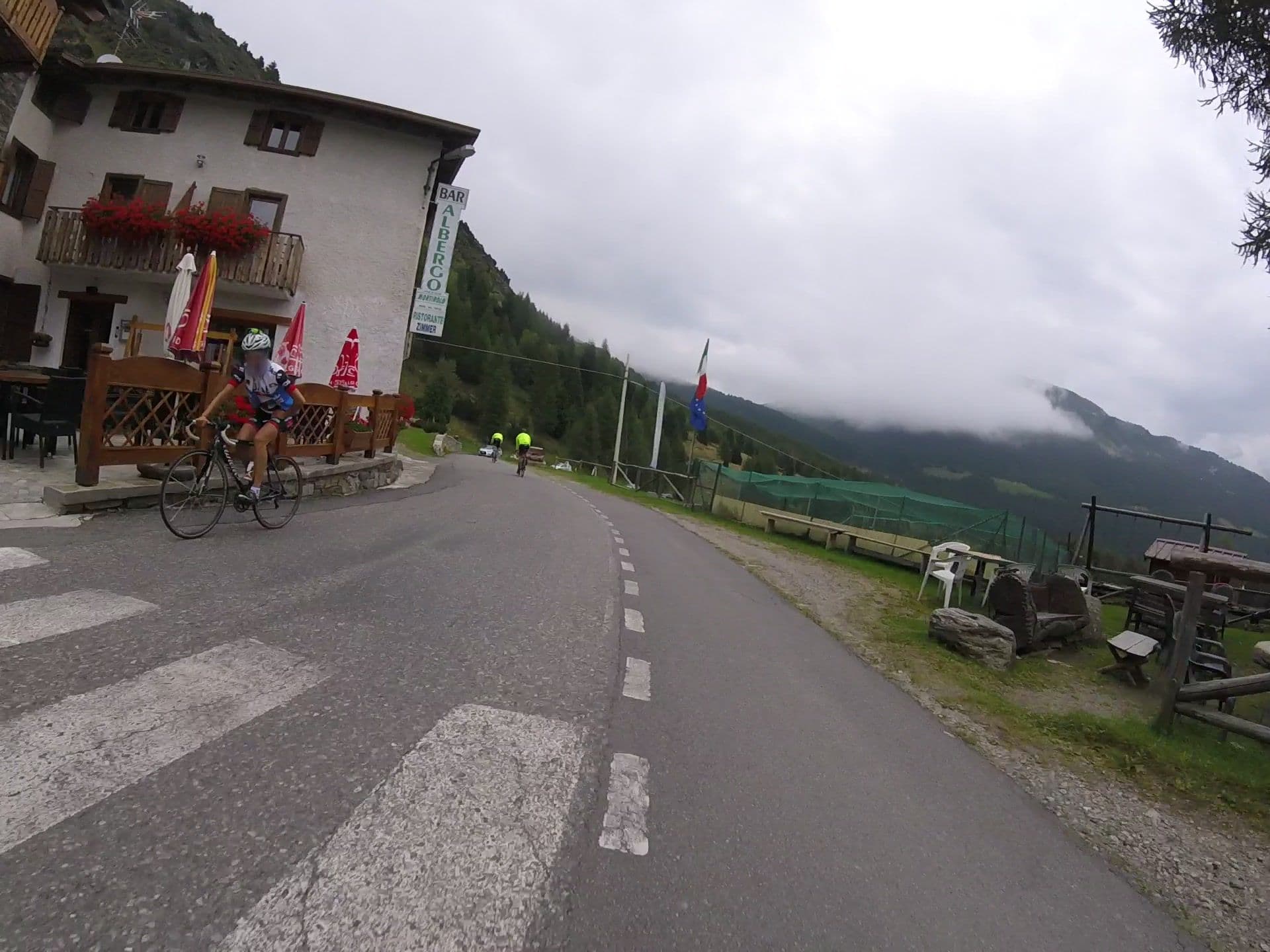 Street view near Albergo Passo Mortirolo, Grosotto — © mikelo (CC BY-SA · Mapillary)