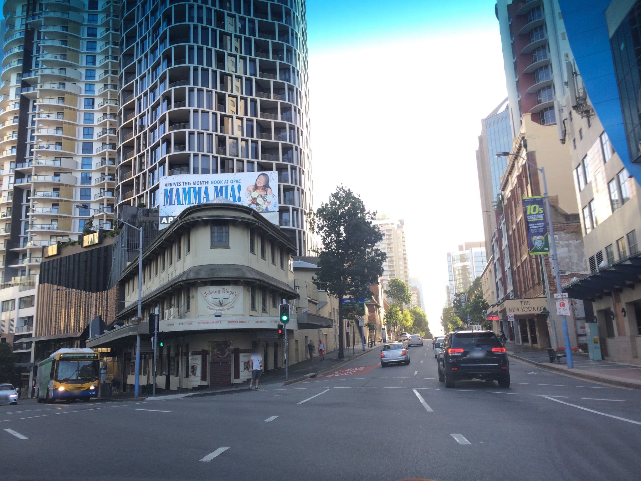 Street view near Hotel Mantra, Fortitude Valley — © hoylen (CC BY-SA · Mapillary)