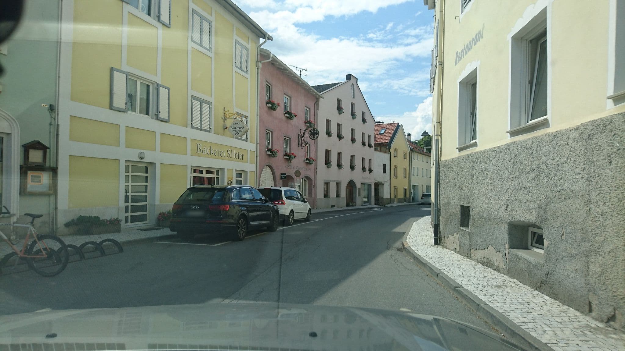 Street view near Gasthof zur Sonne, Lasa — © voschix (CC BY-SA · Mapillary)