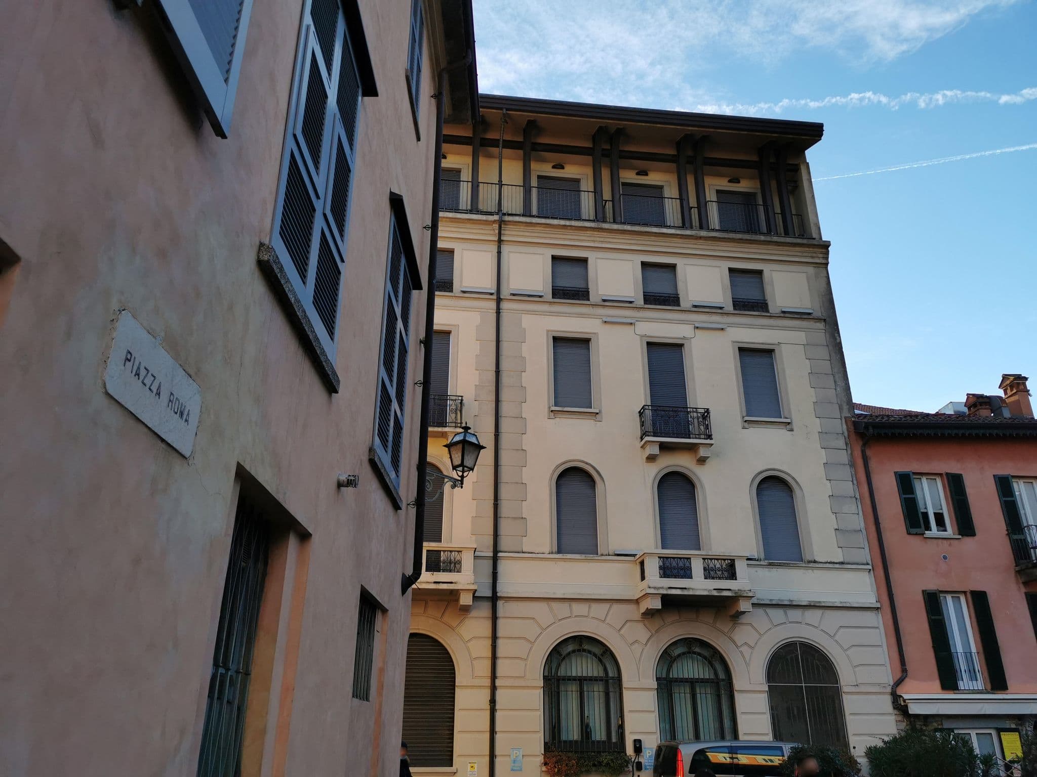 Street view near Miralago, Cernobbio — © kaitu (CC BY-SA · Mapillary)