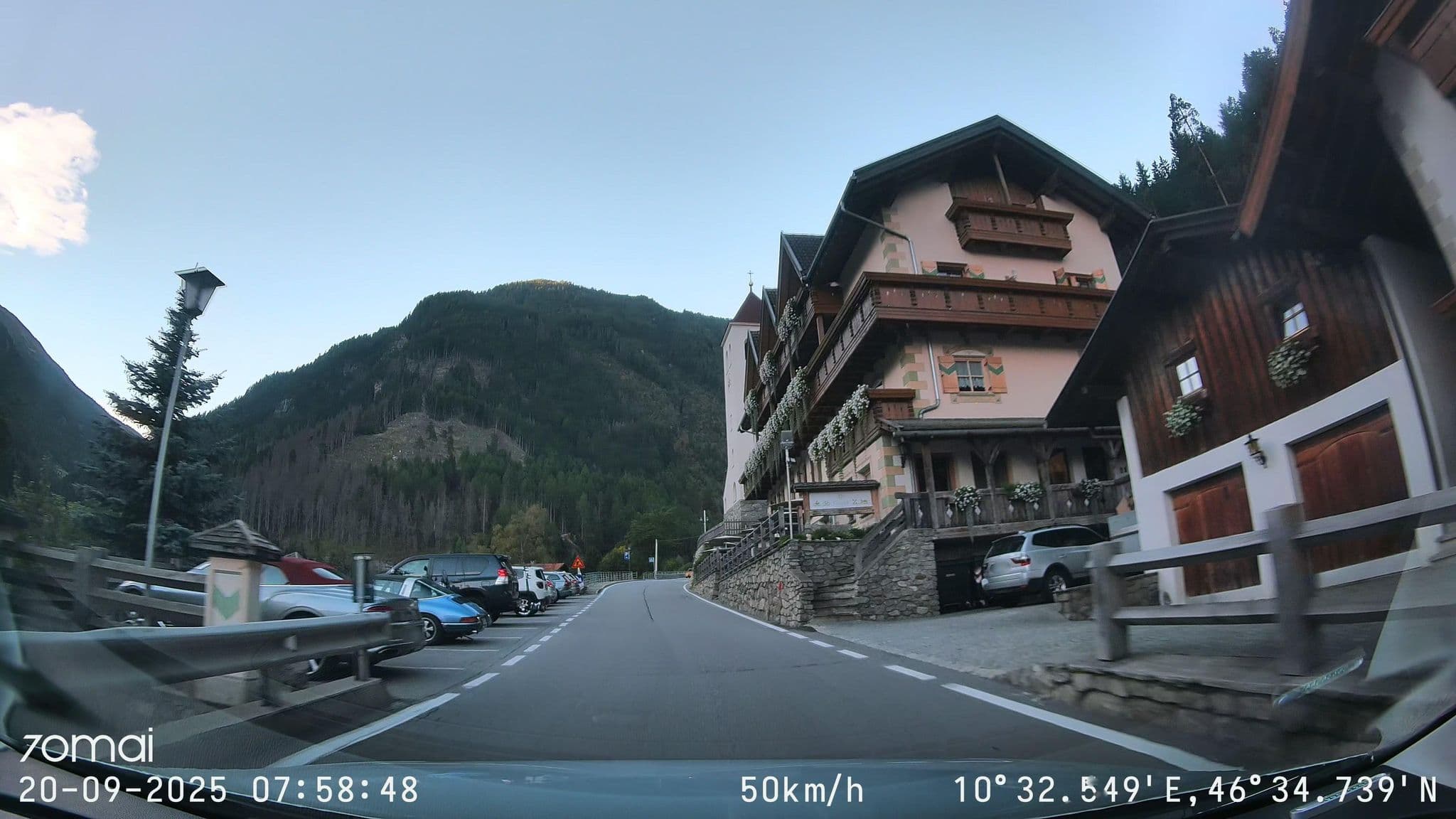 Street view near Hotel Gallia, Prato Allo Stelvio — © doriel (CC BY-SA · Mapillary)