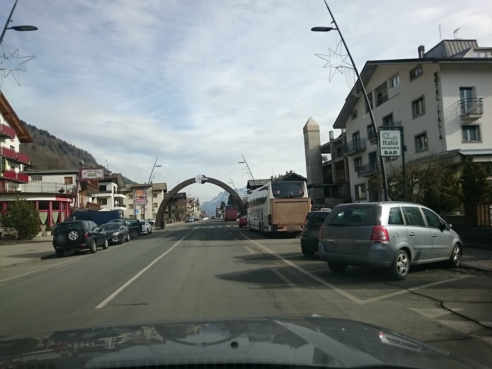 Street view near Hotel Italia, Aprica — © voschix (CC BY-SA · Mapillary)