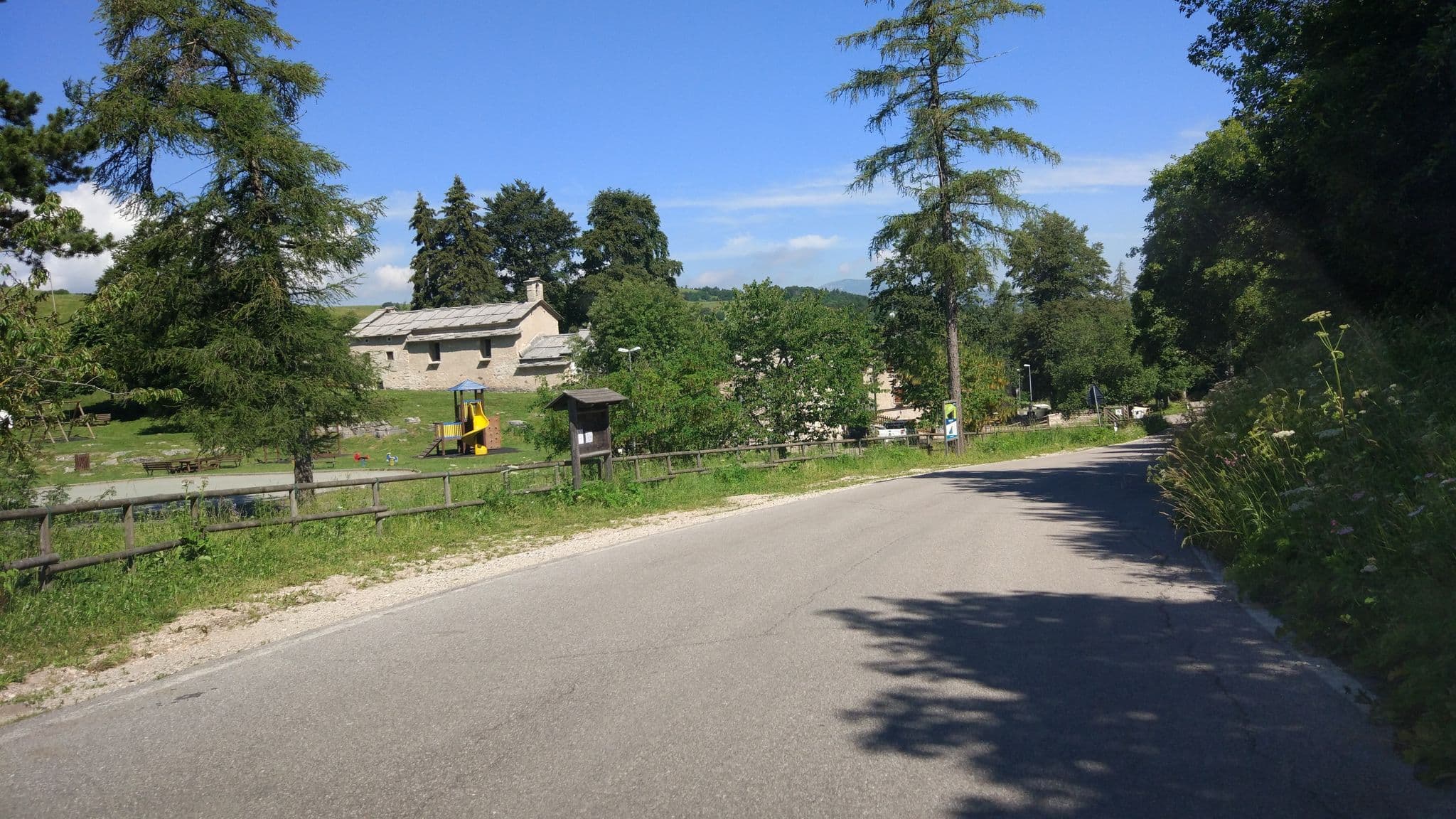 Street view near Albergo Ristorante Monti Lessini, Avio — © vrmap (CC BY-SA · Mapillary)