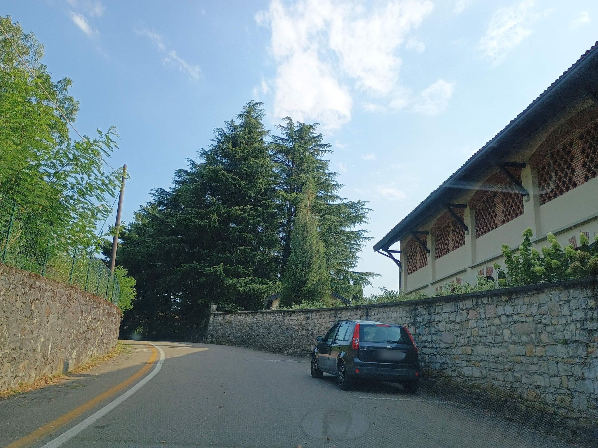 Street view near Polidora Bed & Breakfast, Laveno — © thetornado76 (CC BY-SA · Mapillary)