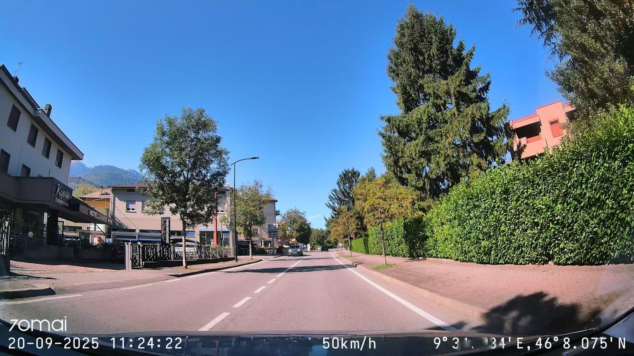 Street view near Hotel La Ruota, Morbegno — © doriel (CC BY-SA · Mapillary)