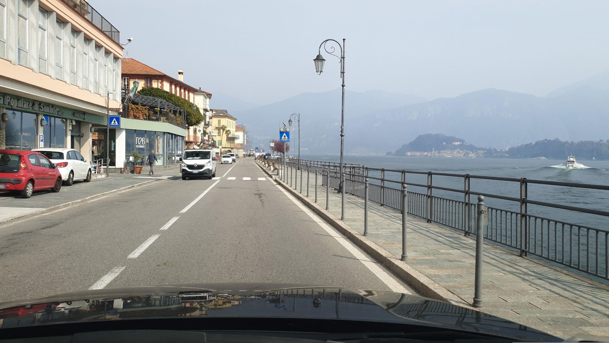 Street view near Hotel Bazzoni, Tremezzo — © yannakis (CC BY-SA · Mapillary)