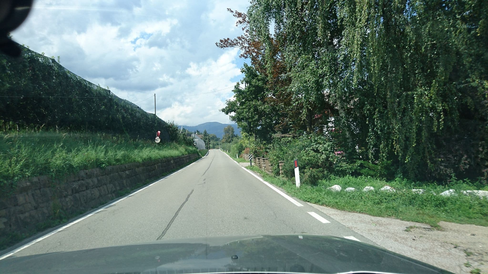 Street view near Pensione Dolomitenblick - Pension Dolomitenblick, Nalles — © voschix (CC BY-SA · Mapillary)