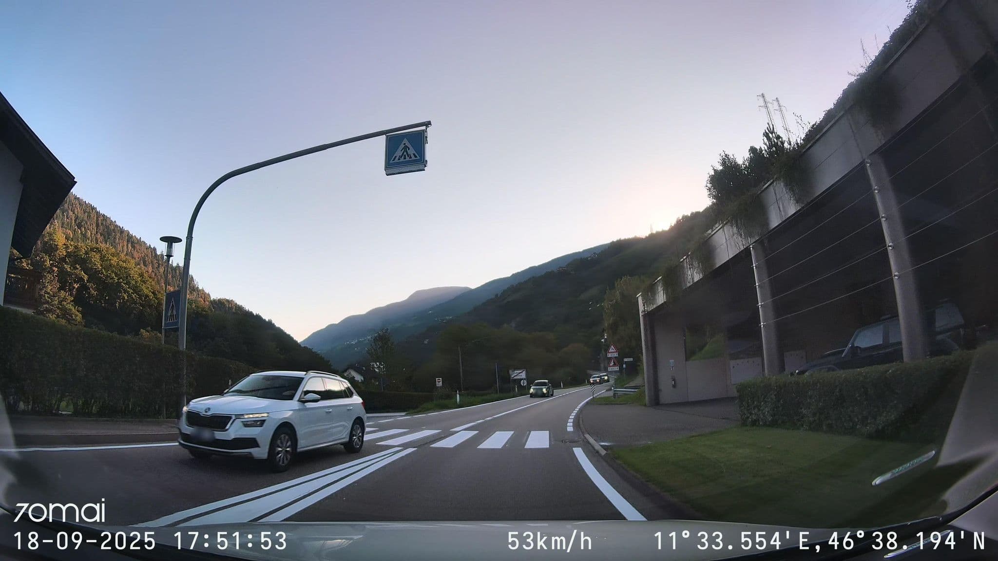Street view near Rierhof, Chiusa — © doriel (CC BY-SA · Mapillary)
