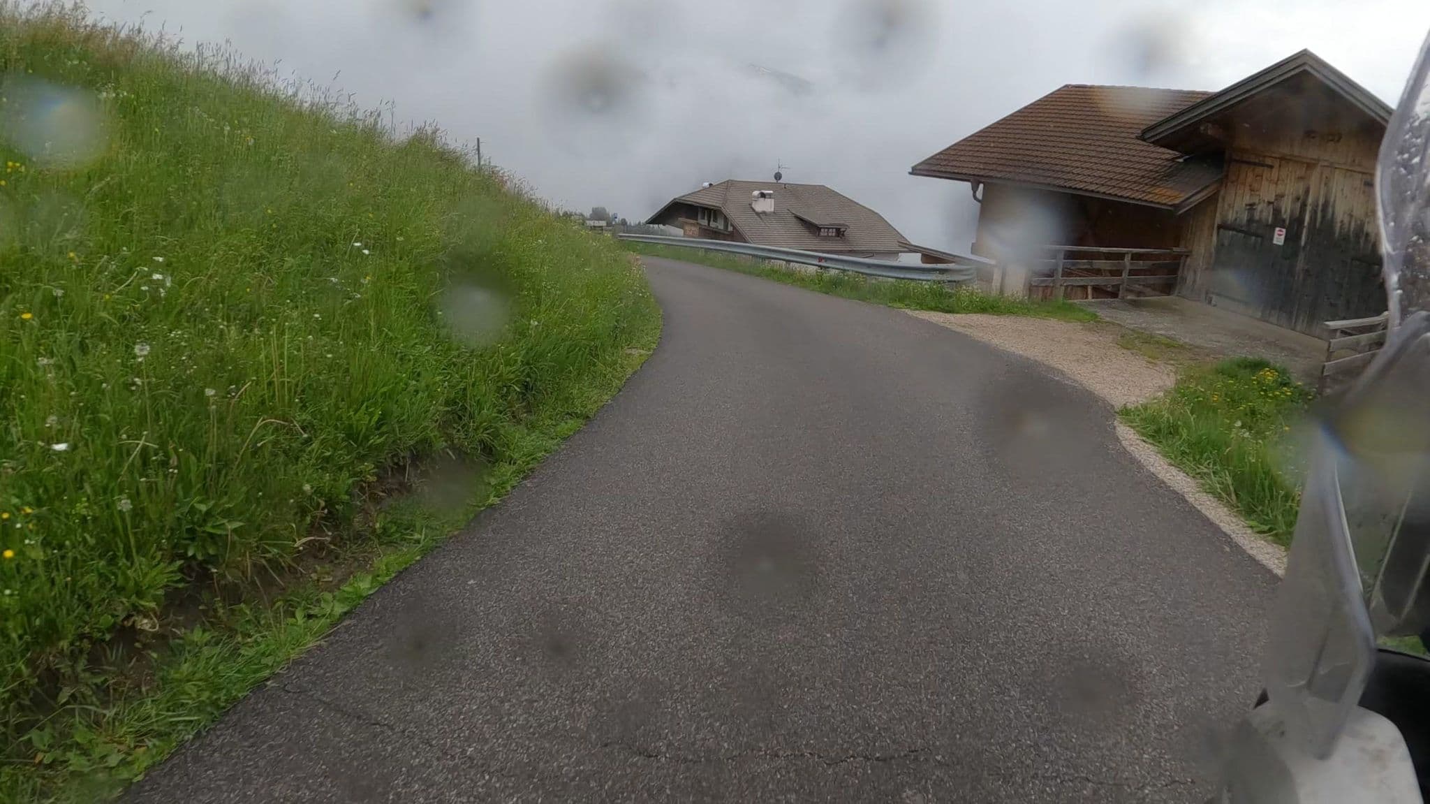 Street view near Scheaterhof, Luson - Luesen — © crami (CC BY-SA · Mapillary)