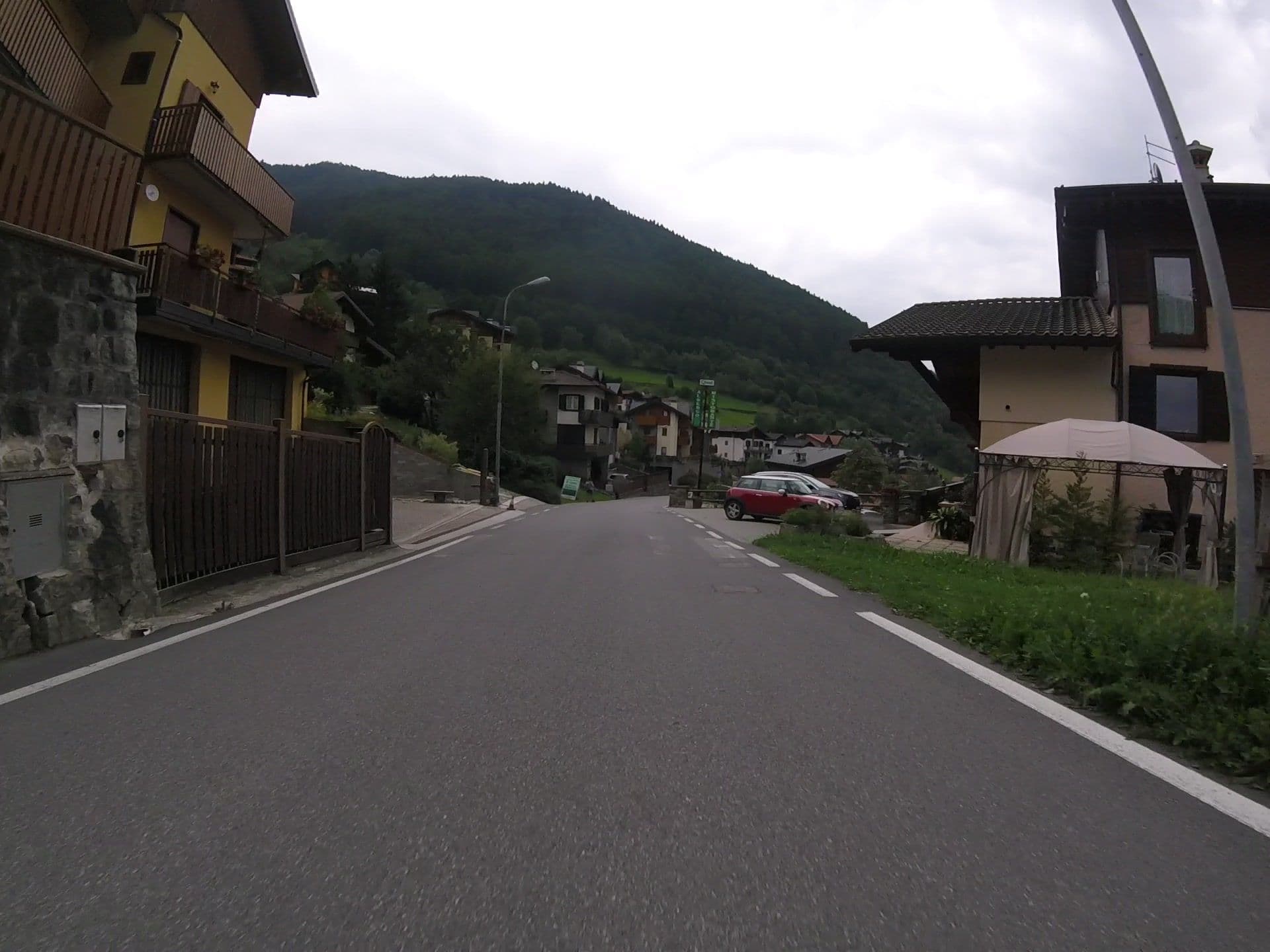 Street view near Albergo Quai, Edolo — © mikelo (CC BY-SA · Mapillary)