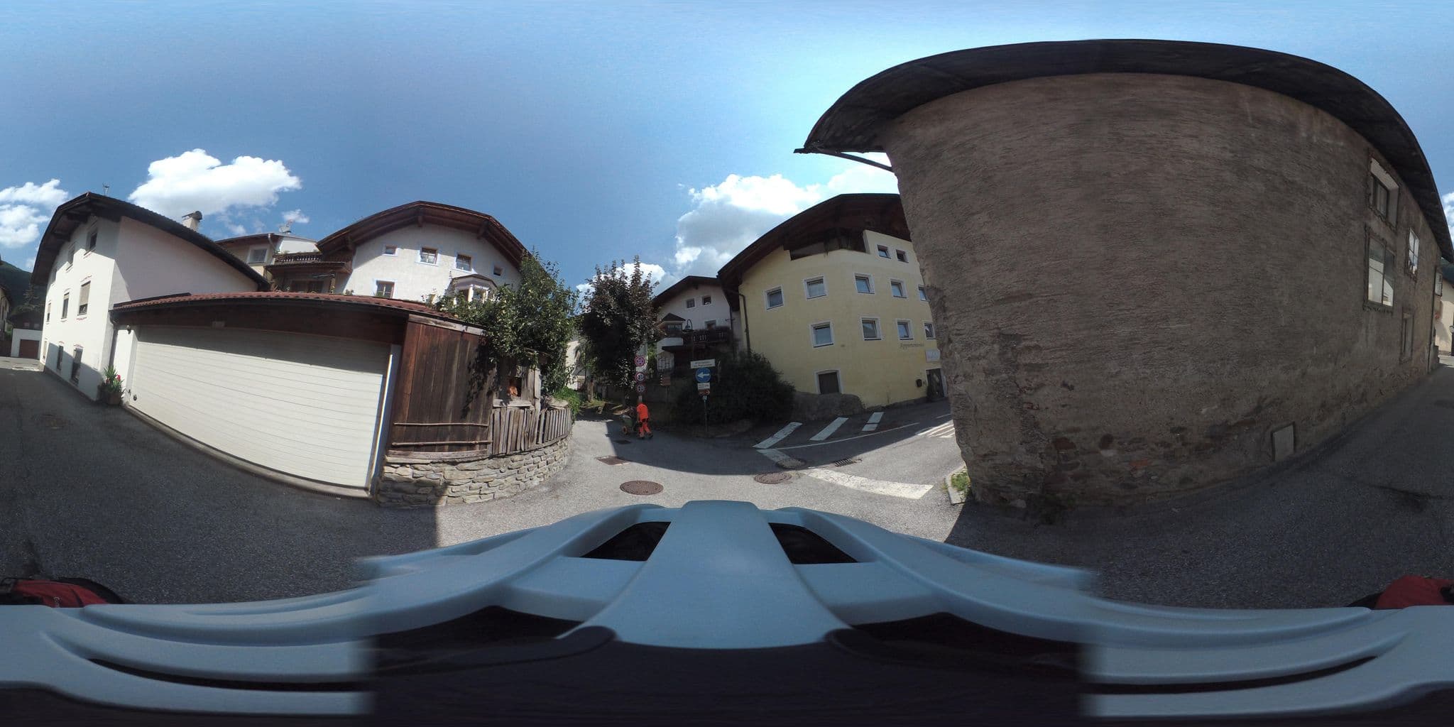 Street view near Appartments Heidenberger, Colle Isarco — © giubar (CC BY-SA · Mapillary)