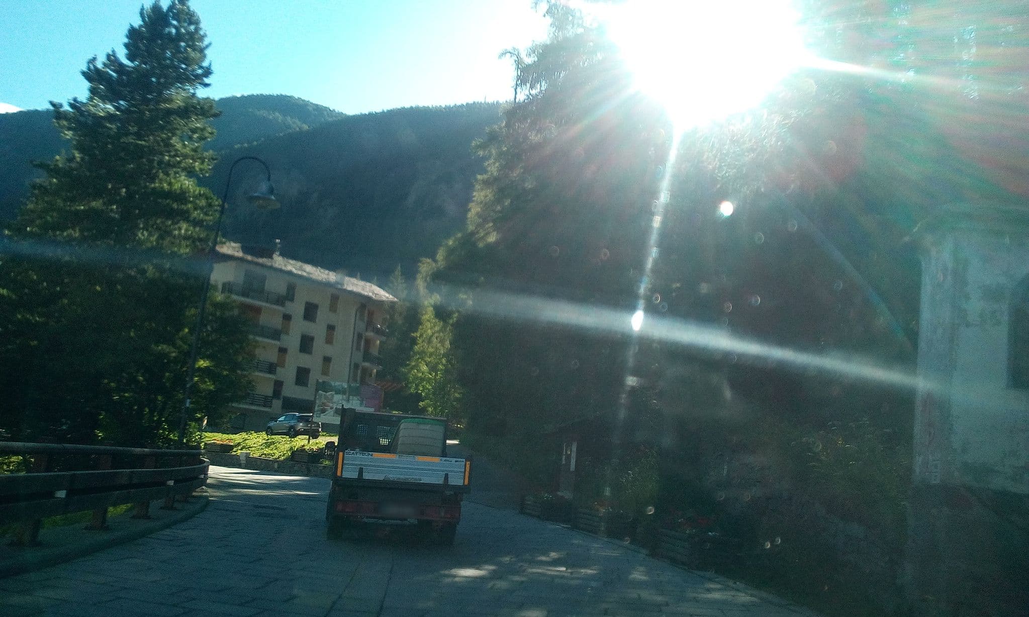 Street view near Au Charmant Petit Lac, Ayas