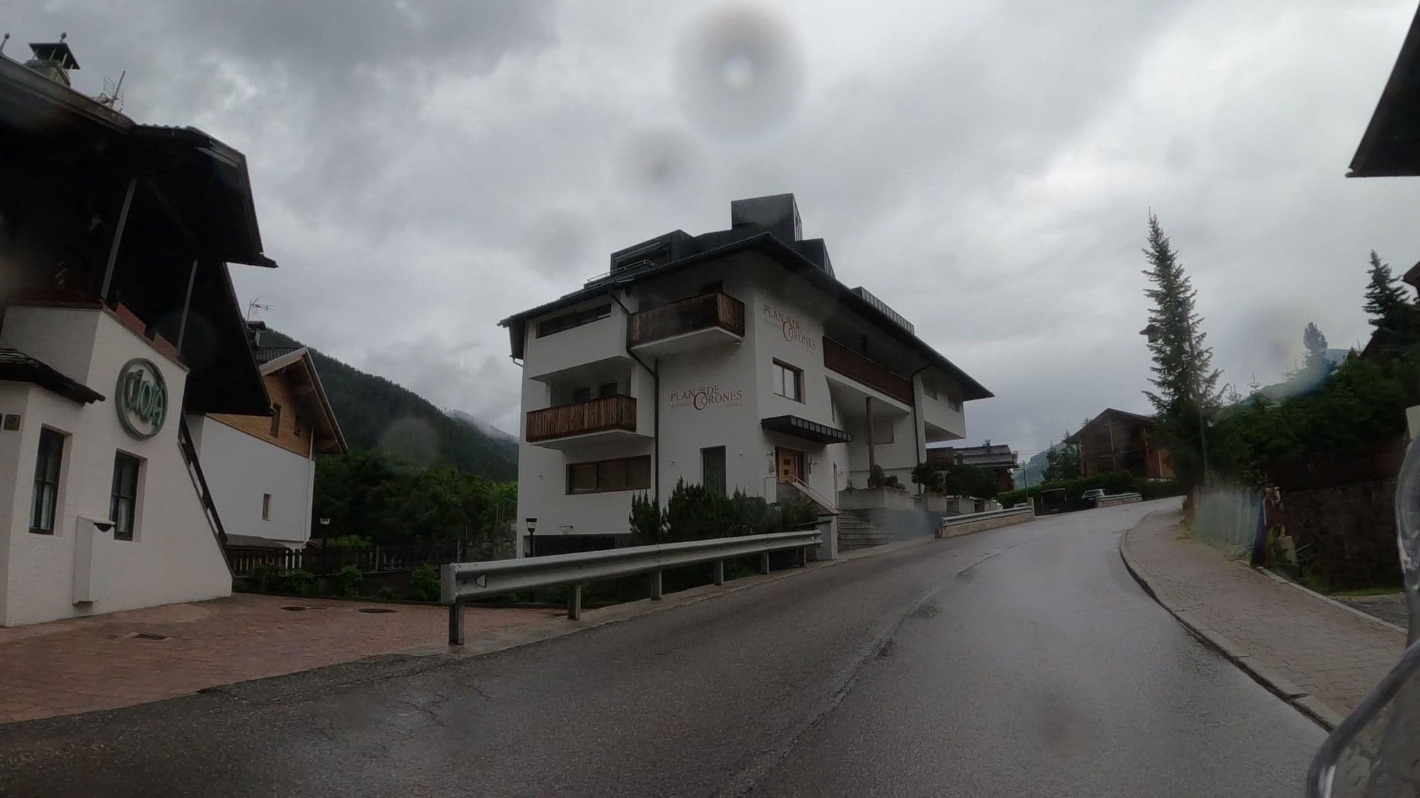 Street view near Plan de Corones, La Valle - Wengen