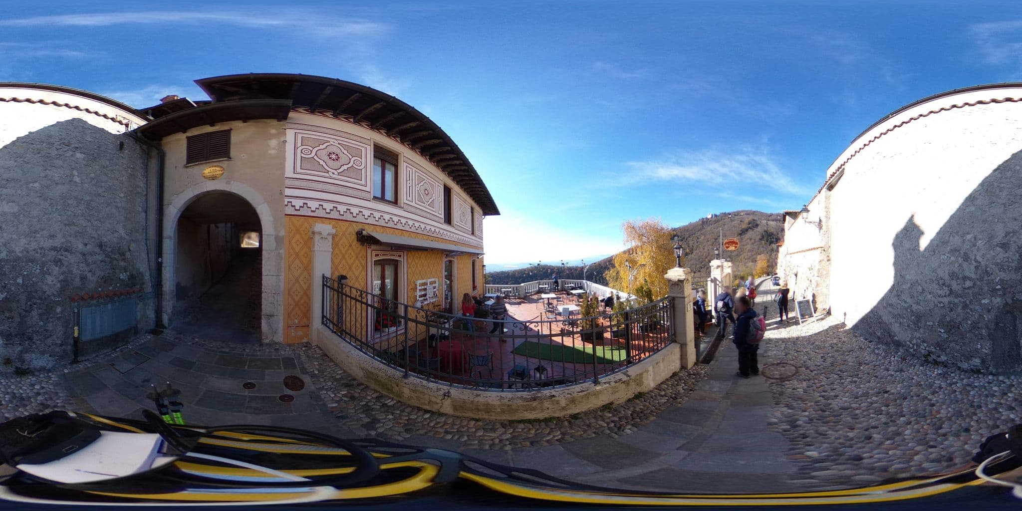 Street view near Albergo Ristorante Sacro Monte, Luvinate — © kaitu (CC BY-SA · Mapillary)