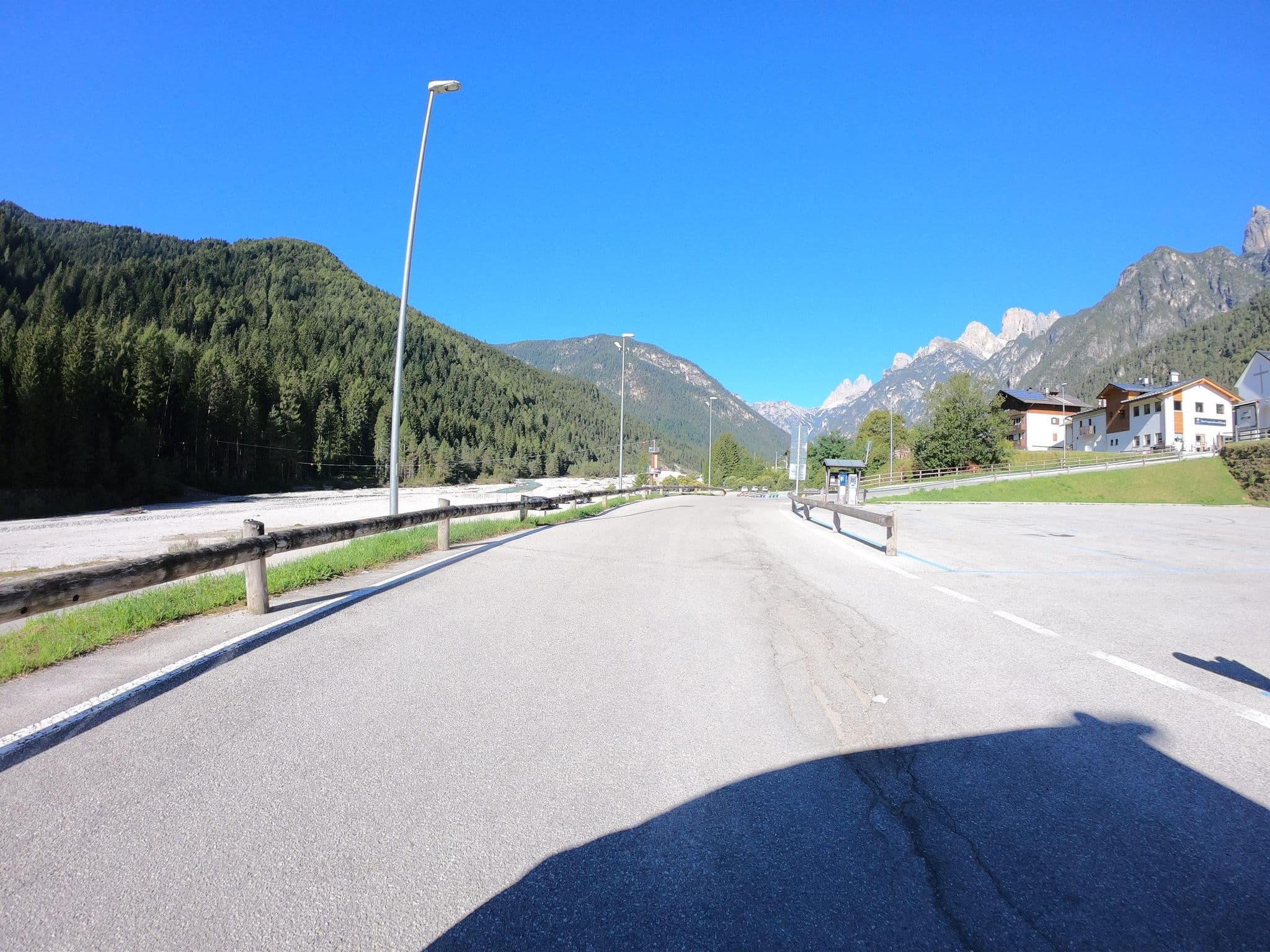 Street view near Area Camper Auronzo di Cadore, Auronzo — © joostjakob (CC BY-SA · Mapillary)