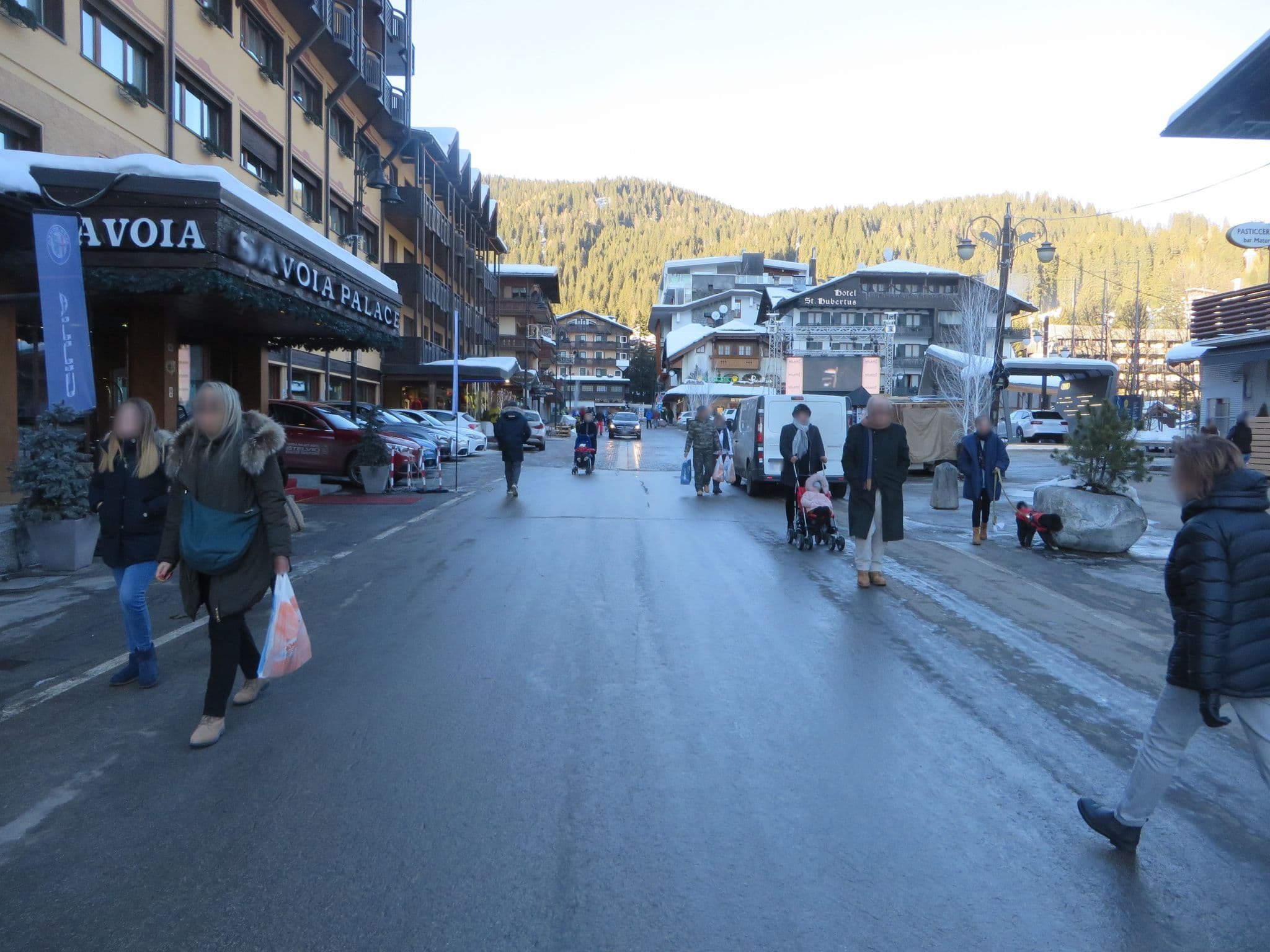 Street view near Savoia Palace, Pinzolo
