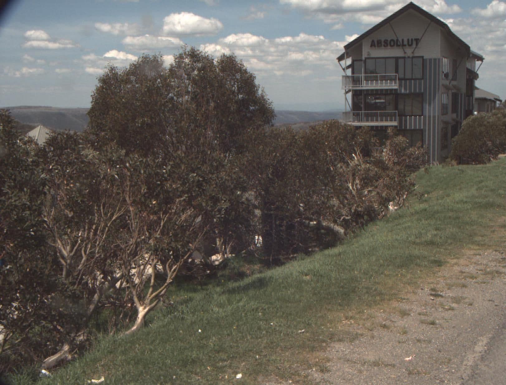 Street view near Eagle's Nest, Hotham Heights — © vicroads (CC BY-SA · Mapillary)