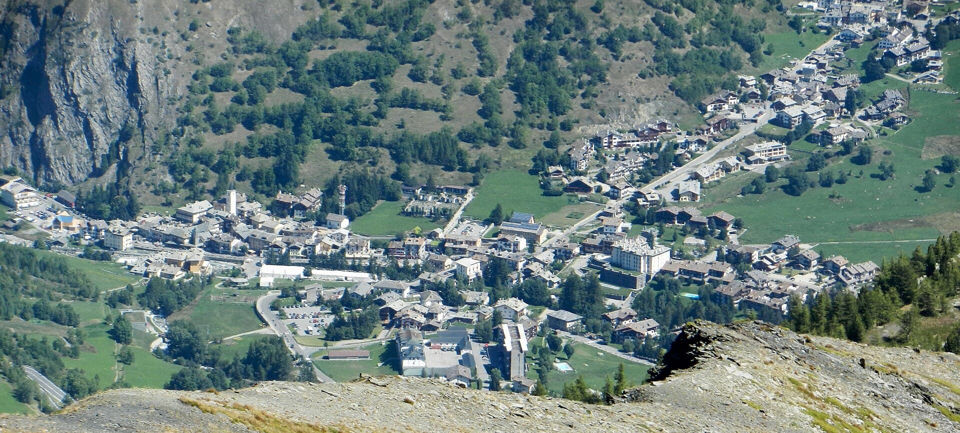 Hotel La Thuile & SPA (via Wikimedia Commons, CC BY-SA 4.0)